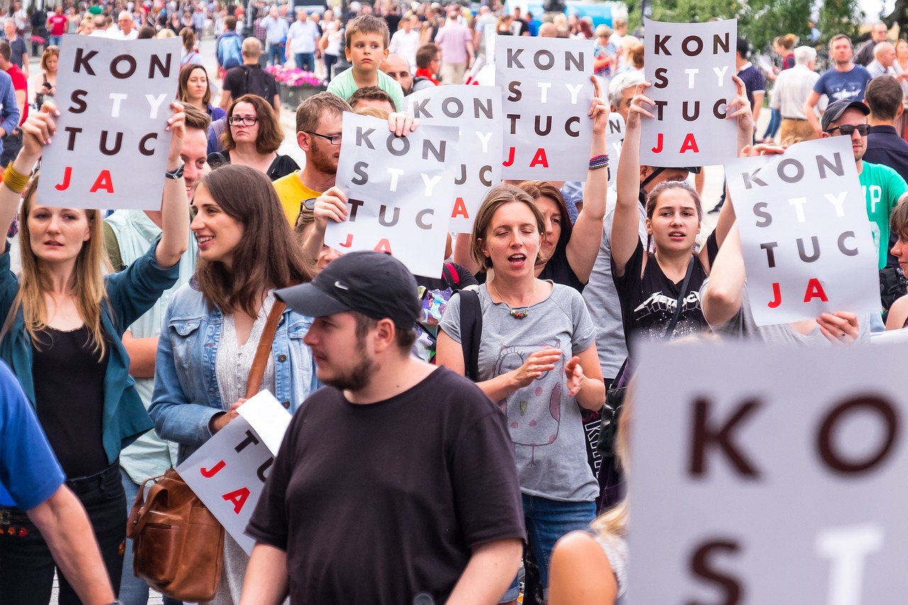 Jak se stavíte k demonstracím? 